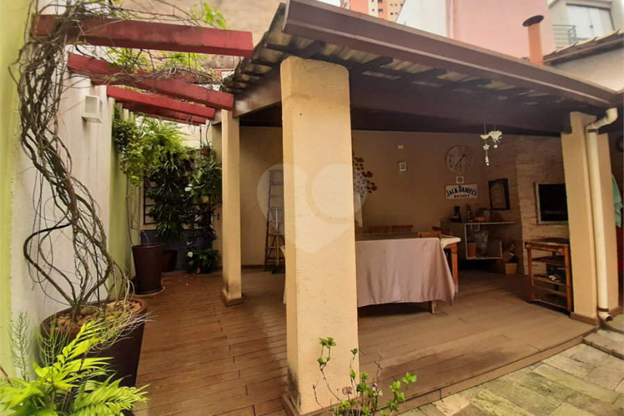 Casa térrea assobradada em rua fechada no Mandaqui - 3 quartos, 1 suite, 3 vagas