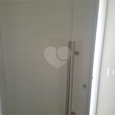 Indaiatuba - Sobrado para venda e Locação - Jardim Nely em Indaiatuba - R$ 425.000,00 - aceita parte em permuta - Bairro tranquilo com fácil acesso a rodovias, Shopping Polo Parque Mall - Assai, Polo shopping - Com duas suítes sendo uma com sacada, , lavabo. área de serviço , 2 vagas, portão ele