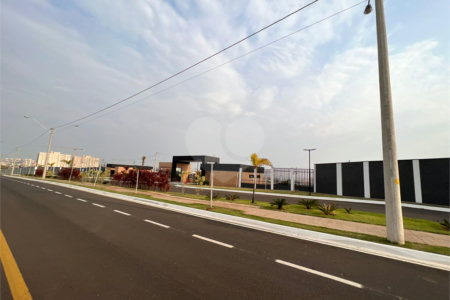 Terreno no Condomínio Monte das Araucárias