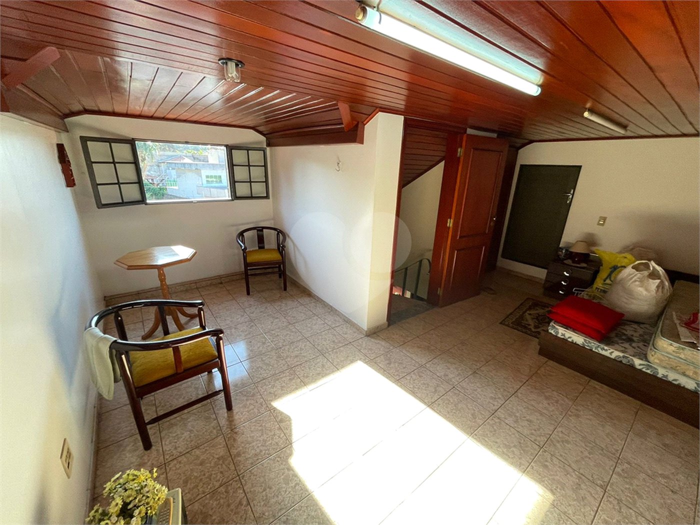 Excelente casa no Parque Santa Marta.