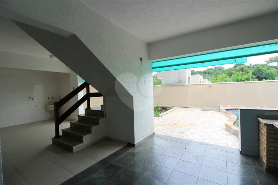 Casa térrea assobradada