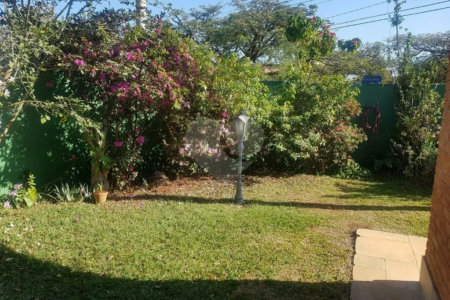 CASA TÉRREA PARA VENDA OU LOCAÇÃO COM 3 DORMITÓRIOS NO BOLSÃO DE INTERLAGOS