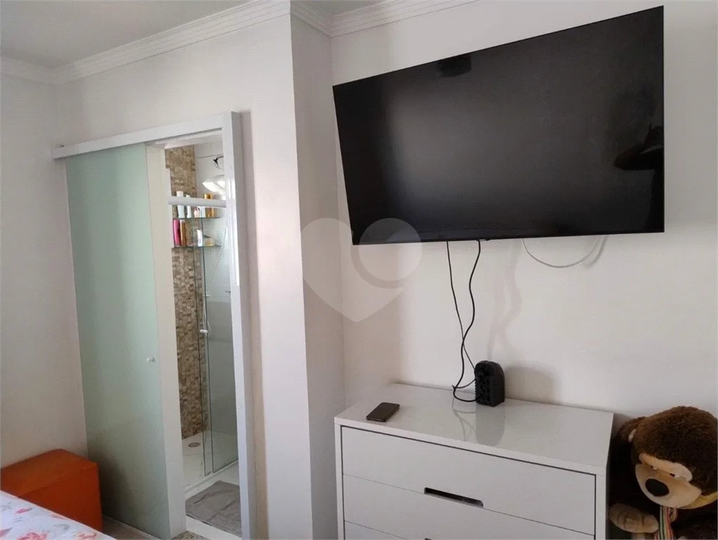 Vende-se Sobrado com 2 Suítes em Condomínio Fechado – Vila Ré