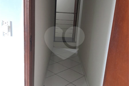 Sobrado á venda, com 03 Dormitórios, em Ibaté.