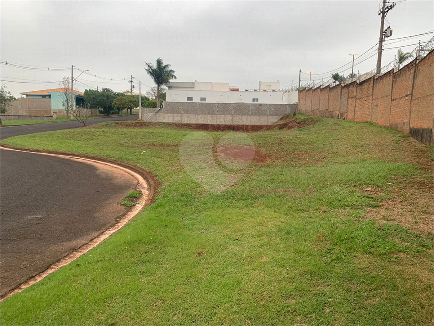 Terreno no Condomínio Nascente do Jaraguá, localizado em Araraquara/SP.