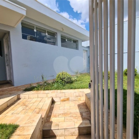 Casa à venda com 3 dormitórios, sendo 1 suite e ampla área de lazer no Jardim Brasil