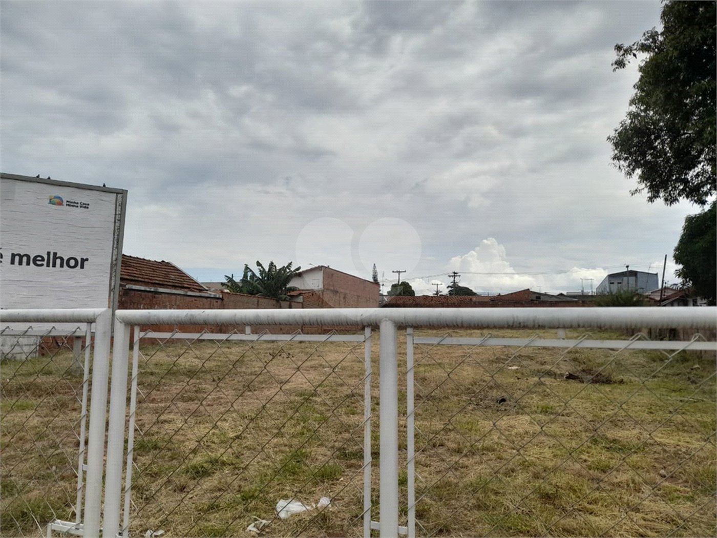 Terreno Comercial à Venda na Av. Teixeira de Barros – Rua Larga