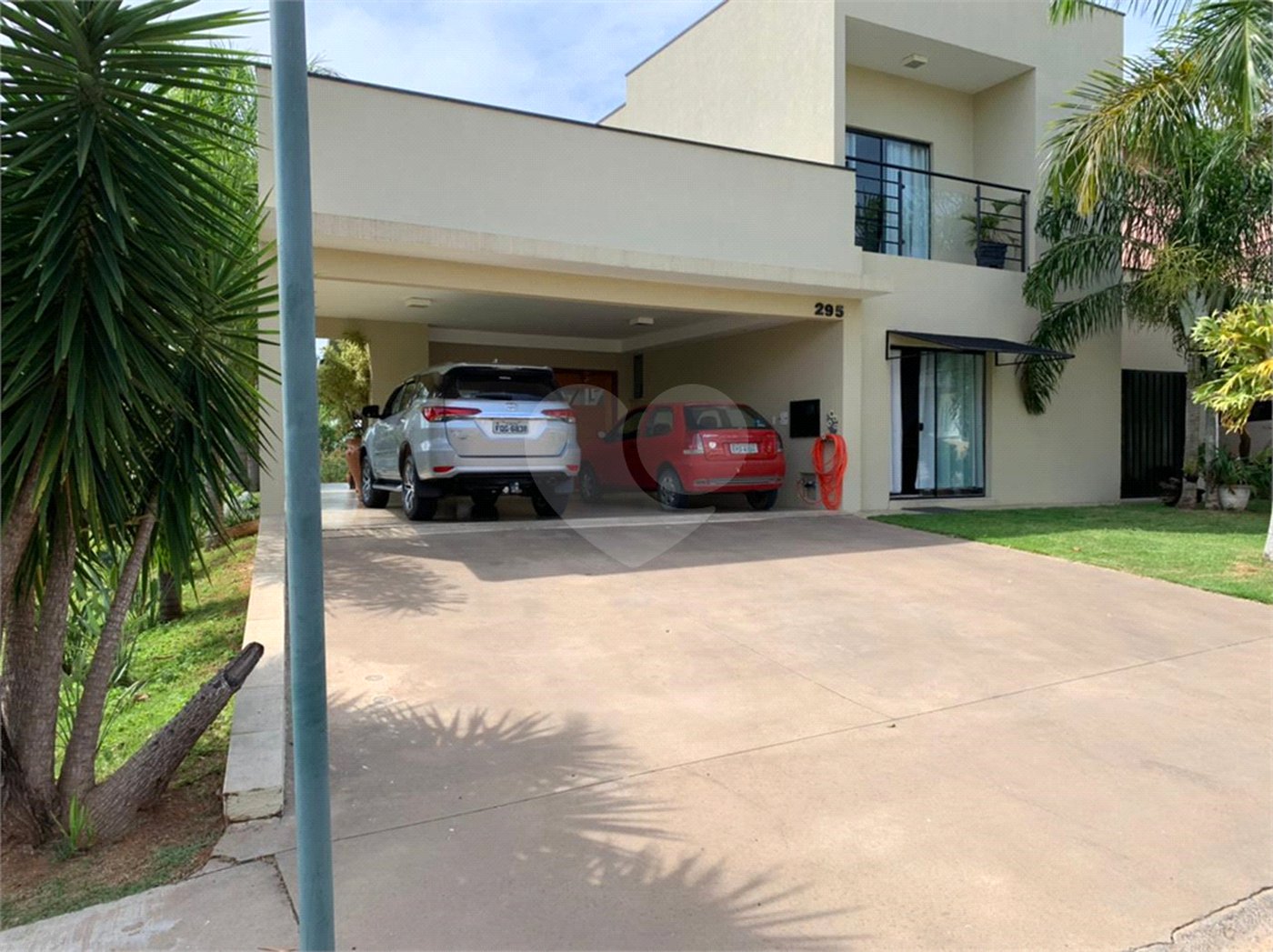 Sobrado a venda no Condomínio Amstalden Residence - Indaiatuba/SP - Sobrado com 4 dormitórios -area Útil: 480,00 m² - Área Total: 526,00 - Casa com vista bosque ,é uma das casas mais bonitas e construída no melhor lote do Condomínio, vista total da área verde, fundo para o Lago,