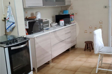 Casa 4 dormitórios, 2 vagas no Pacaembu