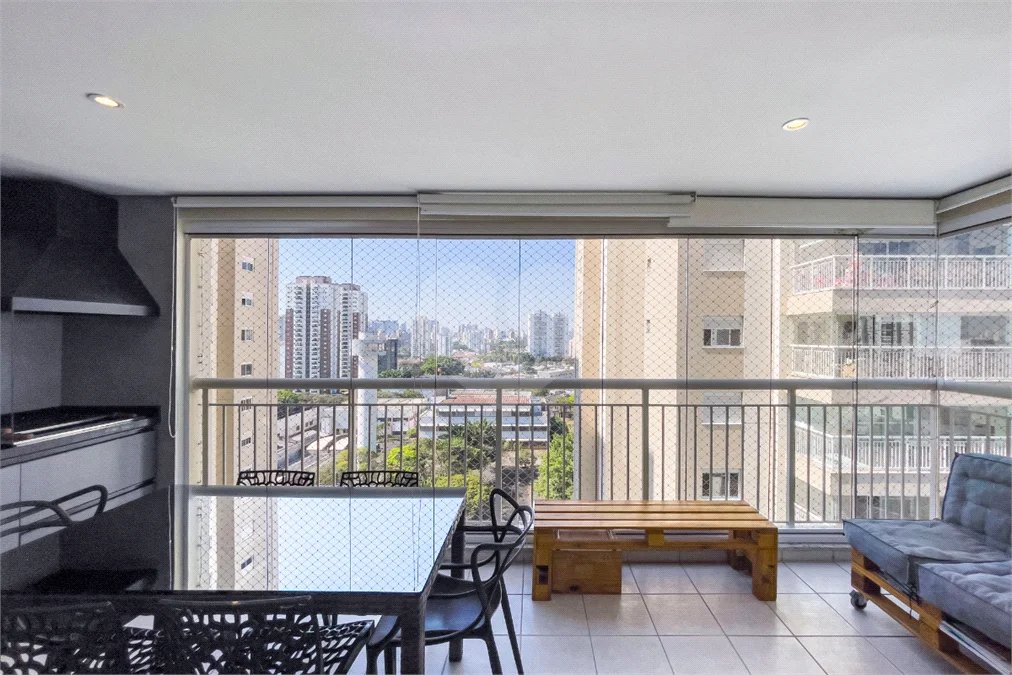 Apartamento à venda com 3 quartos, sendo 1 suíte, em Santo Amaro, São Paulo, SP