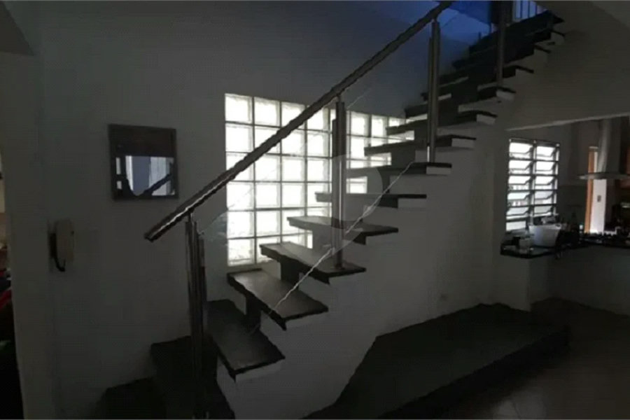 Excelente apartamento duplex a Venda e a 50 metros do Parque da Aclimação. Venha Visitar e Conhecer!