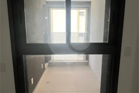 Charme, conforto e vista livre na Vila Clementino – 98 m² com pé-direito duplo!