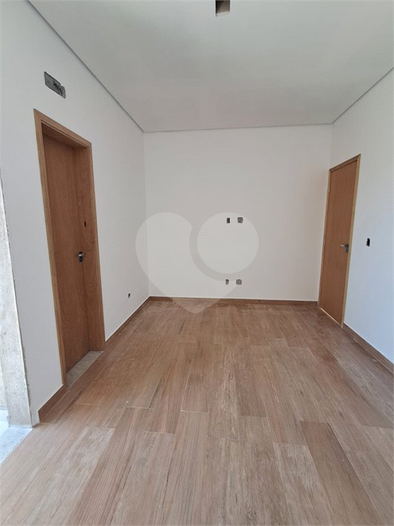 Sobrado Novo com 2 suítes e 2 vagas - Penha