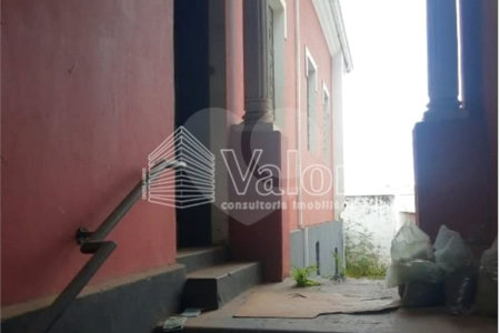 Casa Térrea com 2 dormitórios.