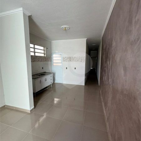 Casa com 02 Dormitórios á venda, em Cidade Aracy 2.