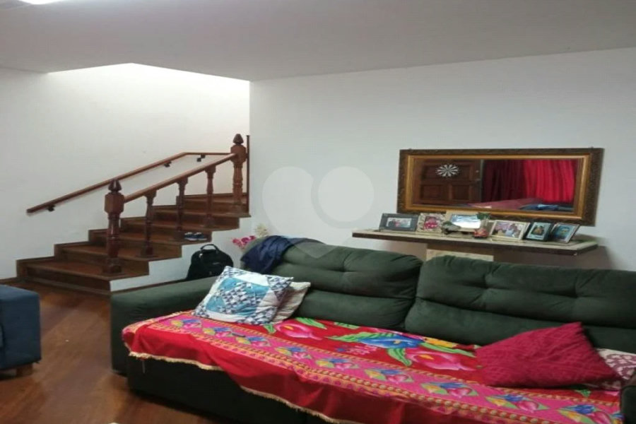 Excelente sobrado à venda, no melhor do Jardim Campo Grande!