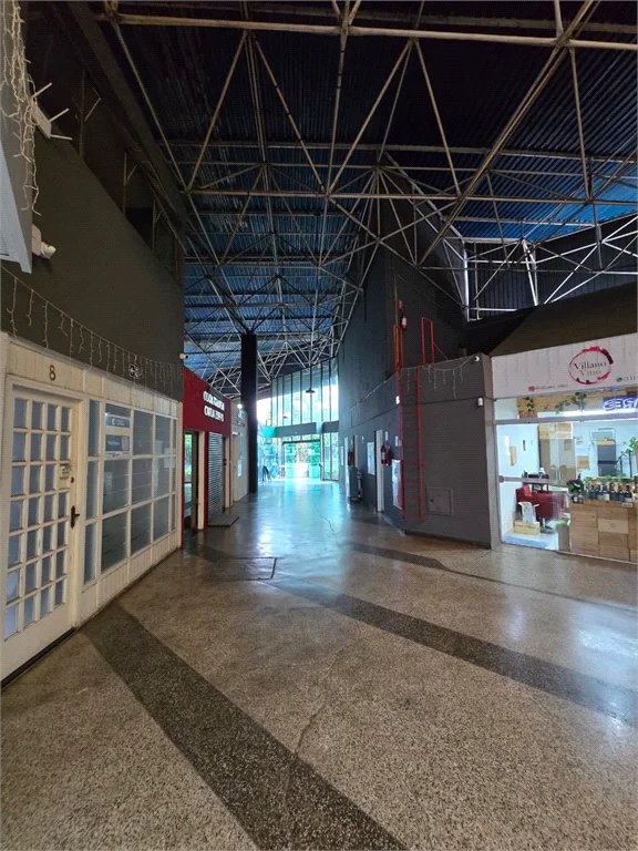 Sala comercial próximo ao Shopping Raposo