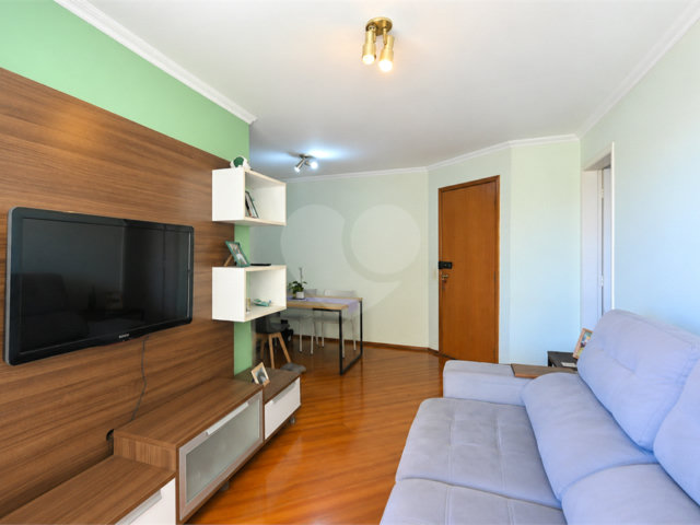 Apartamento à venda com 3 quartos, sendo 1 suíte,  em Vila Mariana, São Paulo, SP