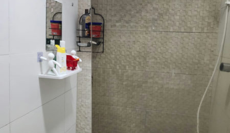 Casa à venda com 3 quartos, sendo 1 suíte, em Canto do Forte, Praia Grande - SP