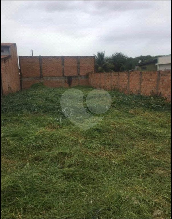 Terreno para venda, dispondo de 250,00 m² de área total, localizado na cidade de Araraquara/SP.