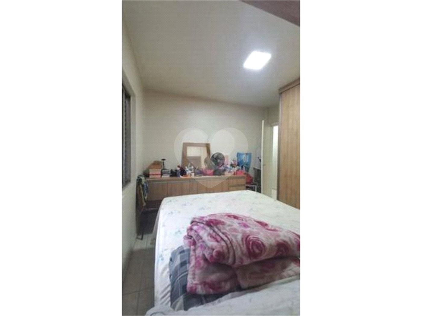 2 quartos e vaga de garagem