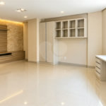 Apartamento de 130 m² no Jardim do Mar, com 3 suítes, 4 banheiros, varanda gourmet, 2 vagas e condomínio completo com piscina aquecida e lazer.