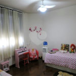 APARTAMENTO UM POR ANDAR!