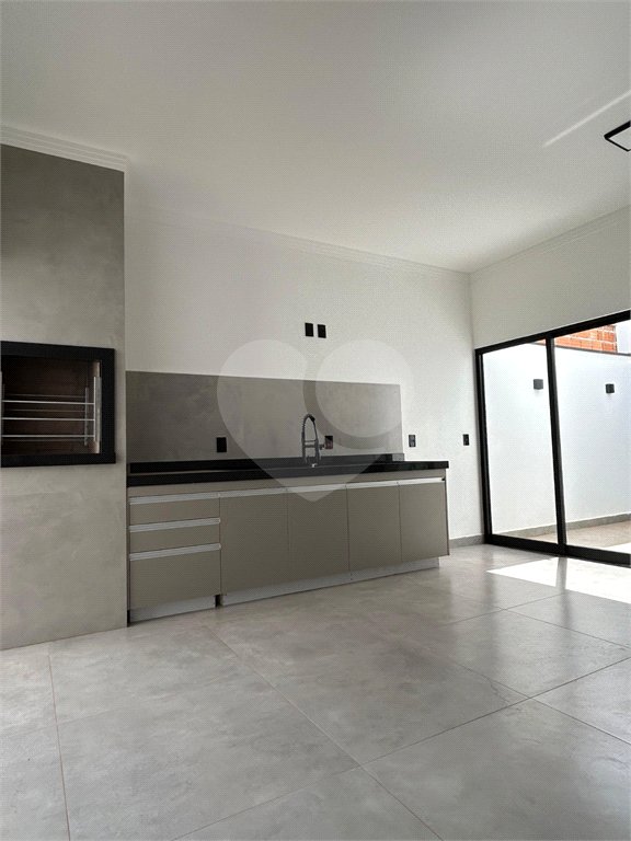 Casa térrea 3 quartos 1 suíte no residencial Terra dos Buritis