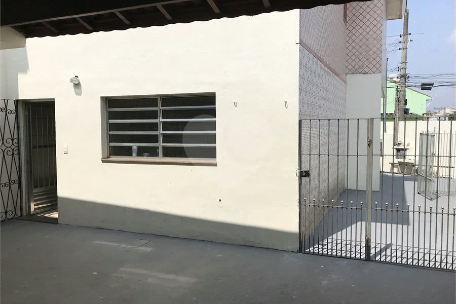 Sobrado à venda com 3 quartos em Vila Nivi, São Paulo, SP