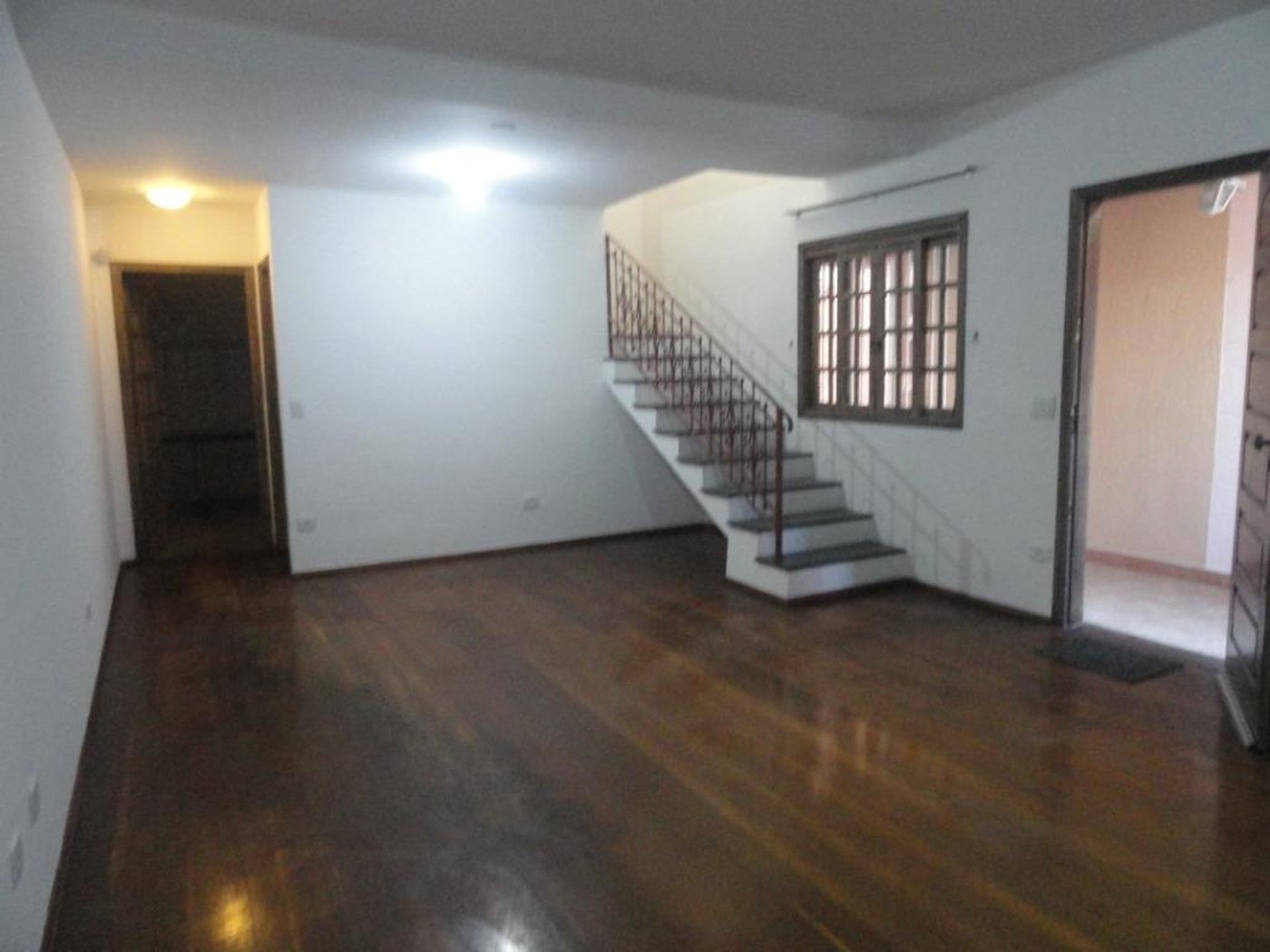 Sobrado à venda com 3 quartos, sendo 1 suíte, em Parque Ipê, São Paulo, SP