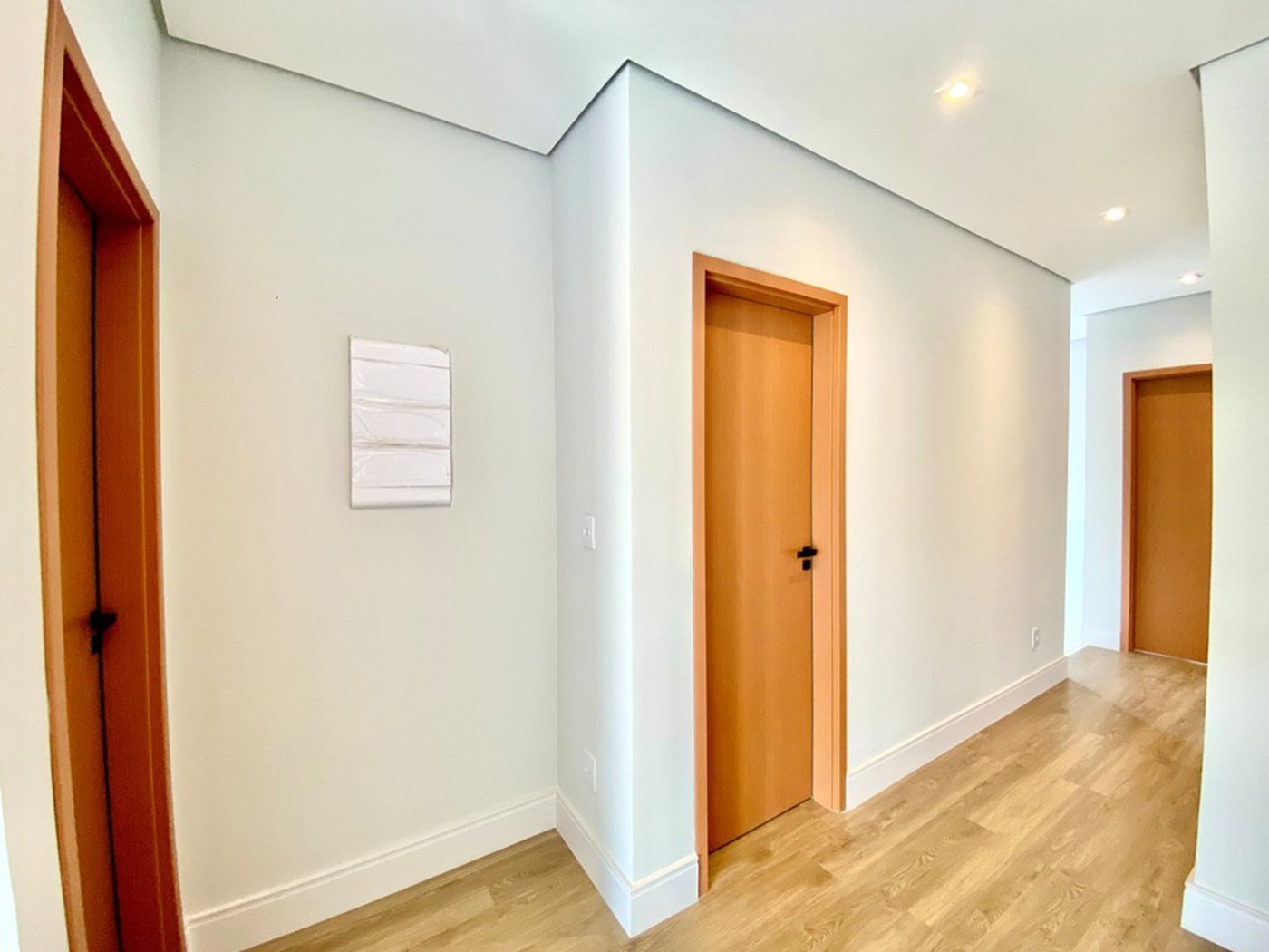 Casa à venda com 3 quartos, sendo 3 suítes, no condomínio Vila Giardino, Jundiaí - SP