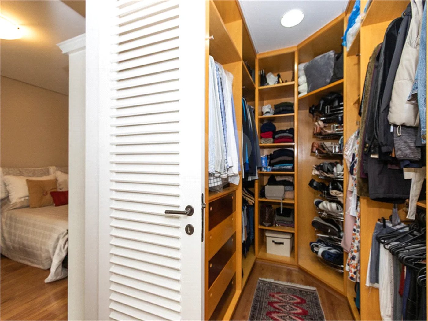 Apartamento de 233 m² à venda em Higienópolis com 4 dormitórios.
