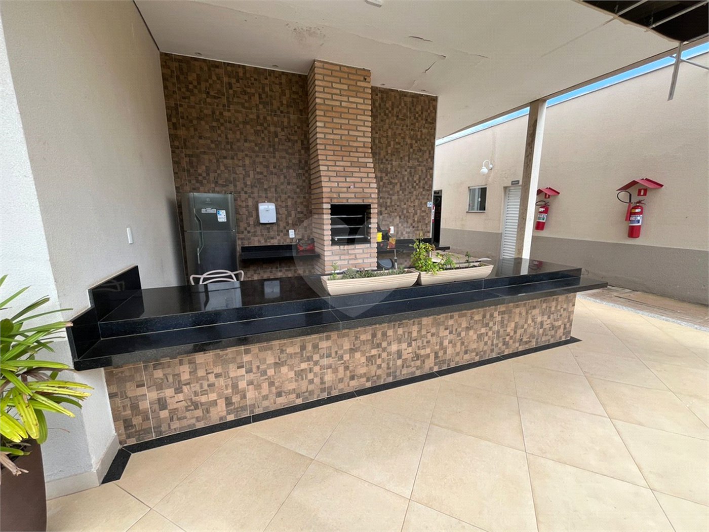 Oportunidade Única no Monte dos Pinheiros – Um lar completo esperando por você