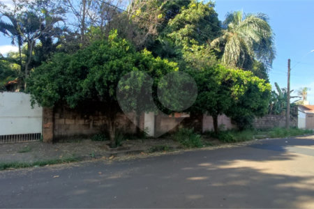 Terreno Residencial/Comercial - Chácara Parque Club