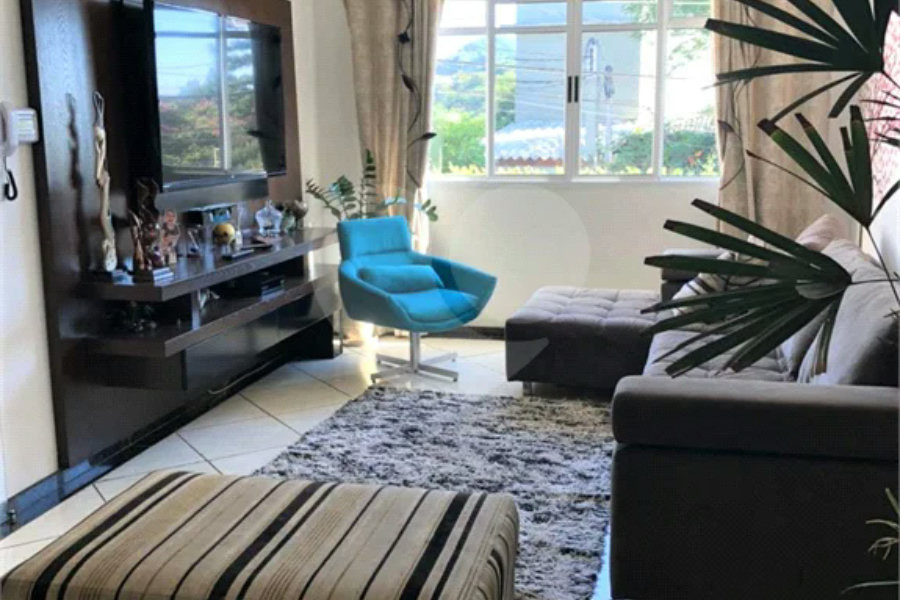 Sobrado à venda com 4 quartos, sendo 1 suíte, em Vila Prudente, São Paulo, SP