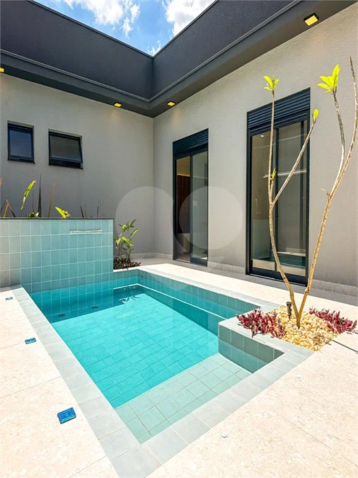 Casa Térrea Evidências - Indaiatuba/SP - R$ 1.950.000,00 - Área Total 307,33 m² - Área Construída 201,90 m² - TÉRREA - 03 suítes sendo a master com closet; Escritório; Lavabo; Cozinha com cooktop, forno, micro-ondas e coifa; Móveis planejados na hall de entrada, sala, escritório, cozinha, gourmet, s