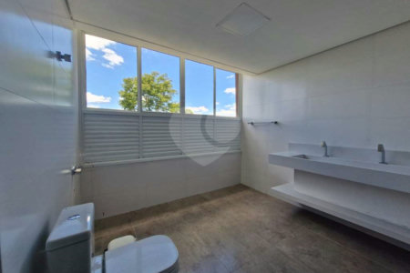 Casa de Alto Padrão à Venda e Locação - Condomínio Vila Verde