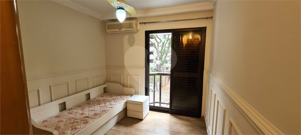 Apartamento para venda e locação de 130m² no Jardim Paulista com 2 suítes e 2 vagas.