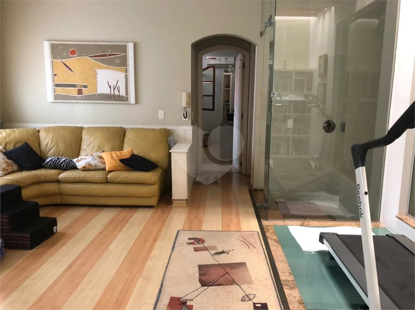 Sobrado com 363m² à venda no Alto da Moóca - 3 suítes e 6 vagas.