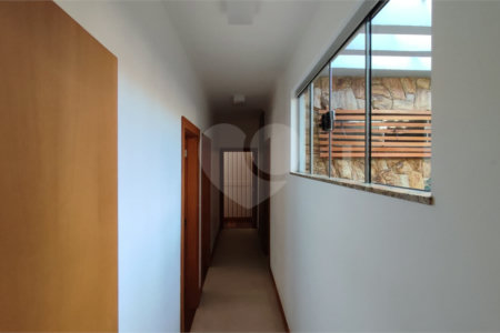 Casa com 3 dormitórios à venda no bairro Jardim Cardinalli, em São Carlos/SP