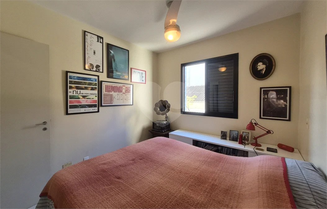 Apartamento 2 quartos, sacada e vaga em Santa Cecília