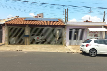 Casa à Venda no Jardim Hikare