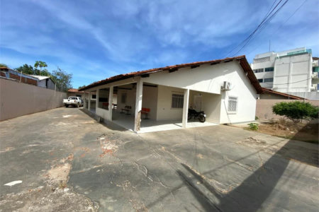 Casa à venda com 5 quartos no Centro, Balsas, MA