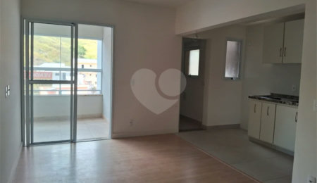 Apartamento à venda com 3 quartos, sendo 1 suíte,  em Jardim Cascatinha, Poços de Caldas, MG