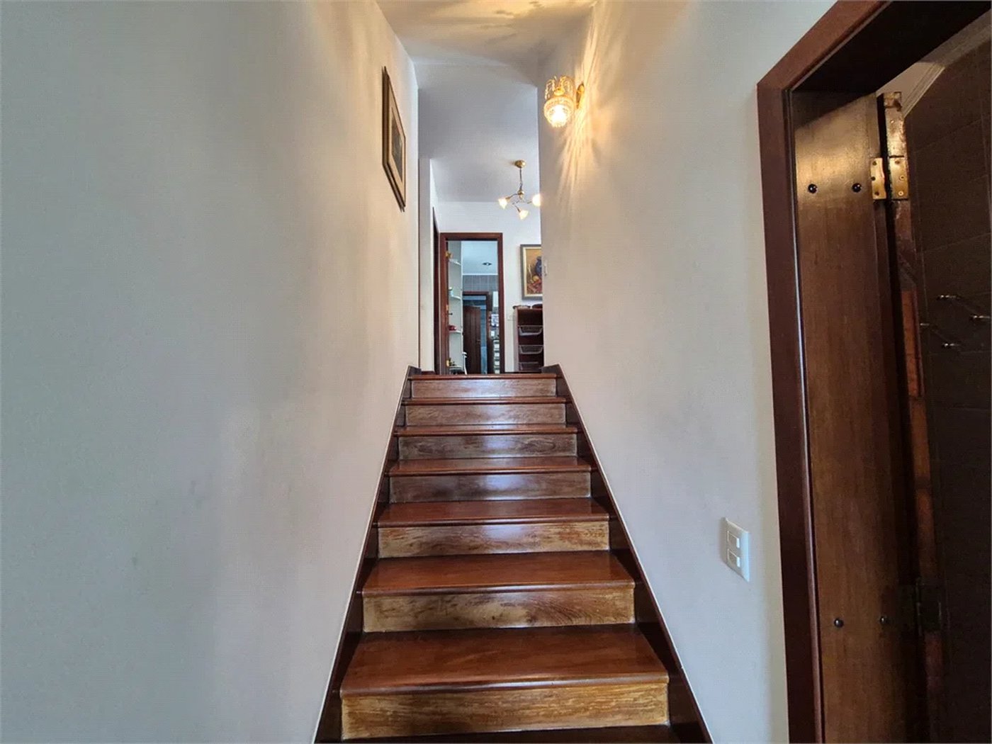 Casa de Vila à venda ou para alugar com 4 quartos, sendo 2 suítes, em Jardim Leonor, São Paulo, SP