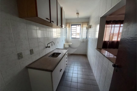 Apartamento no Condomínio Jardim Europa.