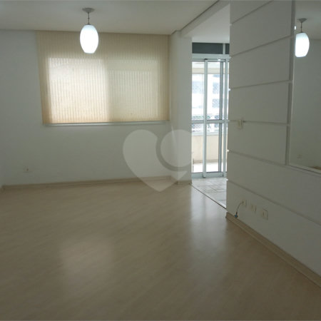 Apartamento para alugar com 79m², 2 suítes e 2 vagas próximo ao Portal do Morumbi