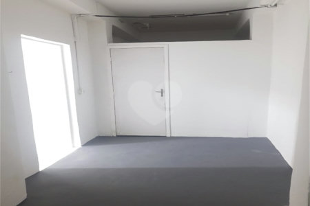 Casa com salão para Venda no Jardim Umarizal.