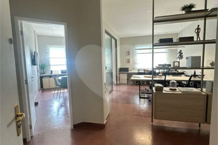 Sala comercial para venda ou locação na Avenida Paulista. 68m2