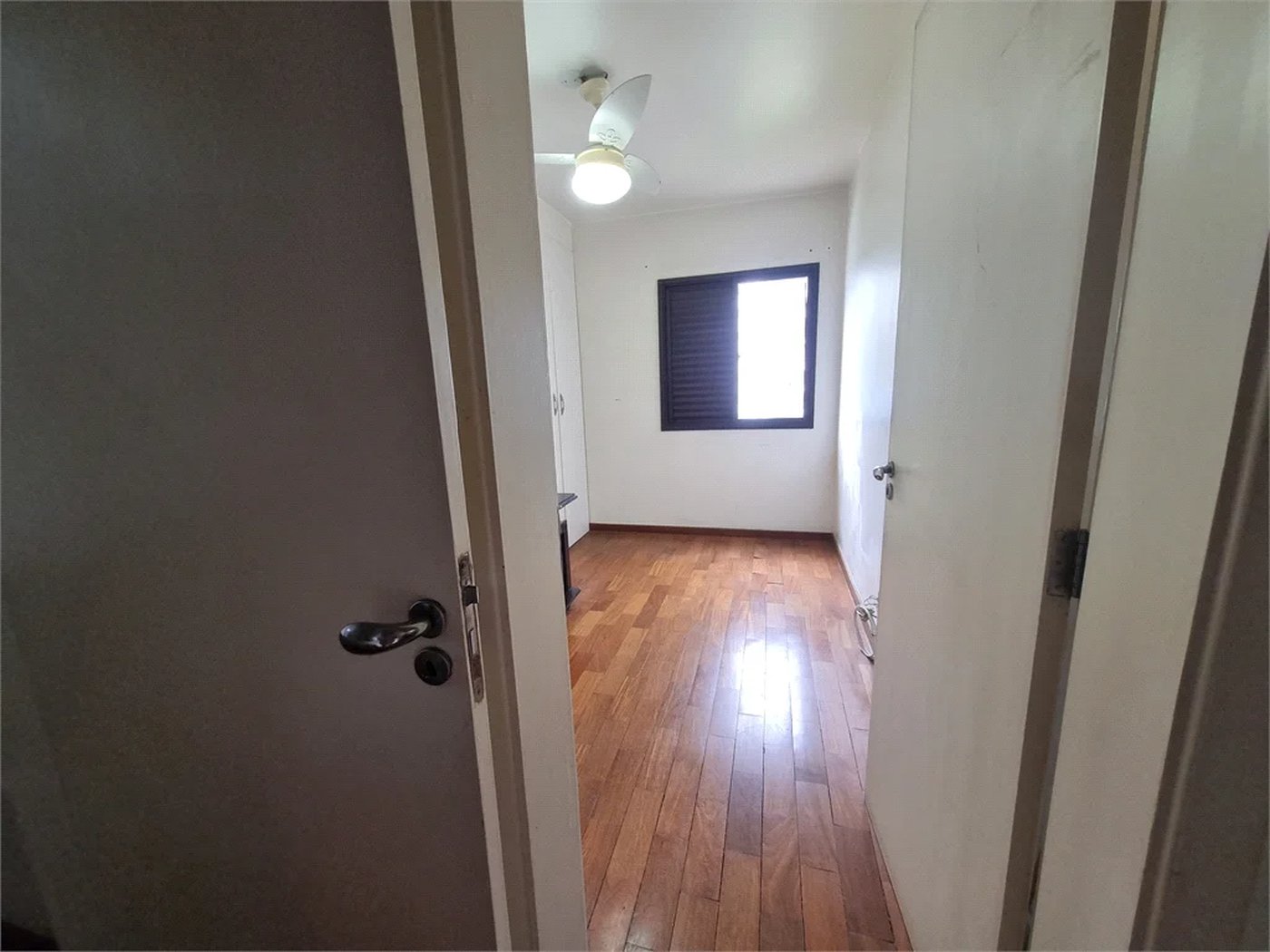 Apartamento à venda com 3 quartos, sendo 1 suíte, em Jardim Londrina, São Paulo, SP